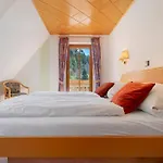 4 Personen Mit Doppelzimmer Lägenhet *
